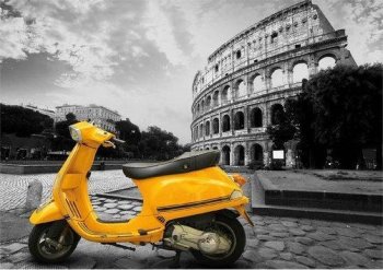 500P SCOOTER AU COLISEE (ROME, ITALIE)